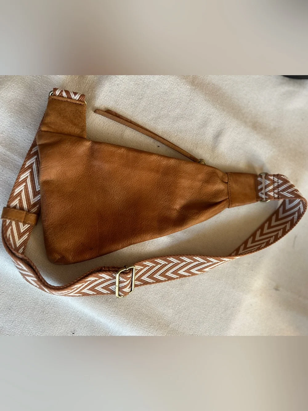 HOBO Tan Leather Crossbody Sling Bag with Chevron Strap